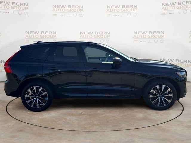 2024 Volvo XC60 Plus Dark Theme