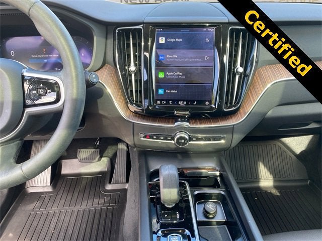 2023 Volvo XC60 Plus Bright Theme