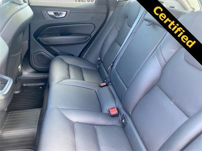 2023 Volvo XC60 Plus Bright Theme