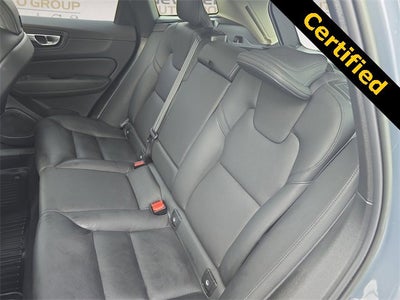 2023 Volvo XC60 Plus Dark Theme