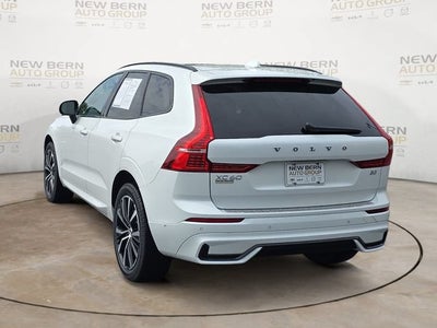 2023 Volvo XC60 Plus Dark Theme