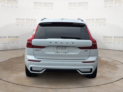 2023 Volvo XC60 Plus Dark Theme