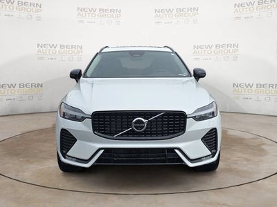 2023 Volvo XC60 Plus Dark Theme