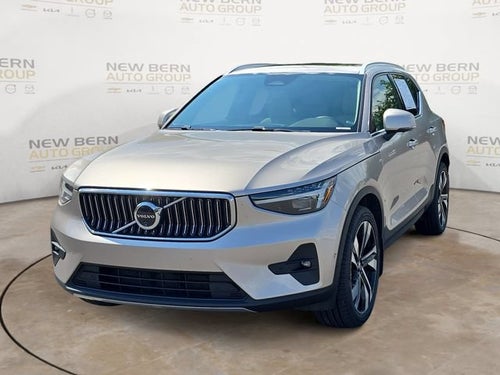 2024 Volvo XC40 Plus Bright Theme