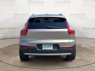 2024 Volvo XC40 Plus Bright Theme