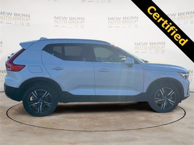 2025 Volvo XC40 Core Bright Theme