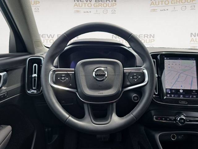2024 Volvo XC40 Core Bright Theme