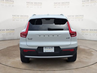 2024 Volvo XC40 Core Bright Theme