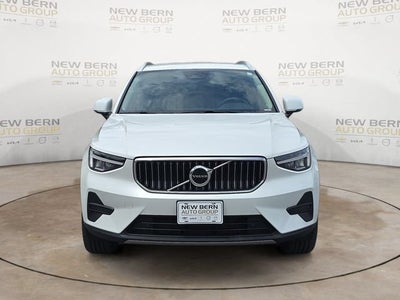 2024 Volvo XC40 Core Bright Theme
