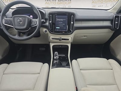 2024 Volvo XC40 Plus Dark Theme
