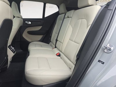 2024 Volvo XC40 Plus Dark Theme
