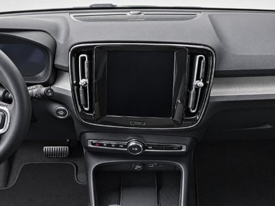 2025 Volvo XC40 Ultra Dark Theme