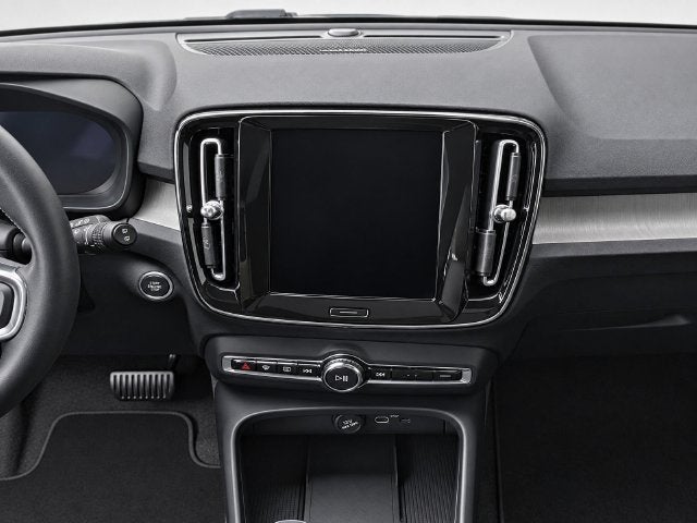 2025 Volvo XC40 Ultra Dark Theme