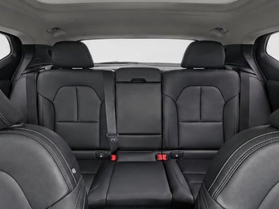 2025 Volvo XC40 Ultra Dark Theme