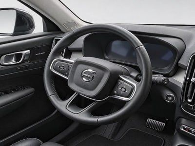 2025 Volvo XC40 Ultra Dark Theme