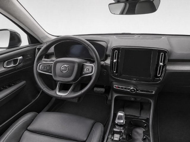 2025 Volvo XC40 Ultra Dark Theme
