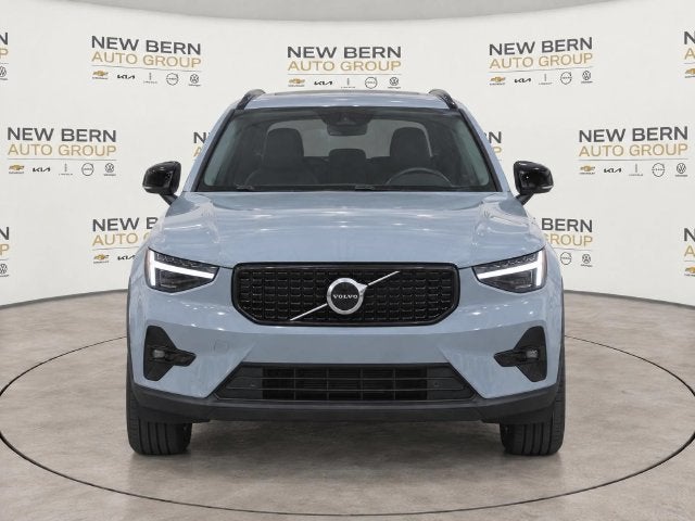 2025 Volvo XC40 Ultra Dark Theme