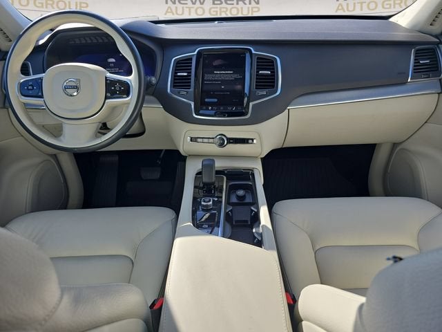 2025 Volvo XC90 Core