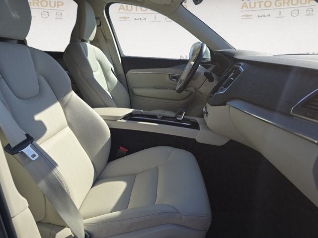 2025 Volvo XC90 Core