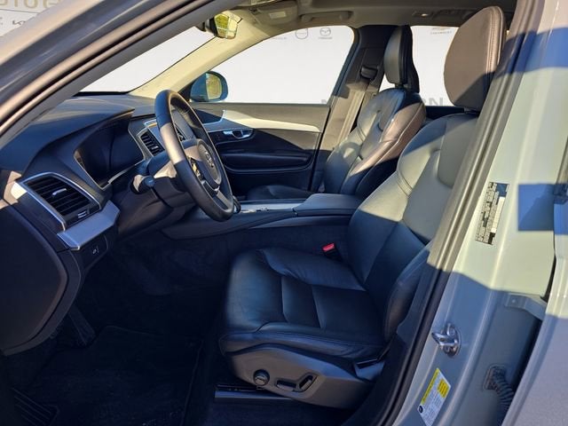 2025 Volvo XC90 Core
