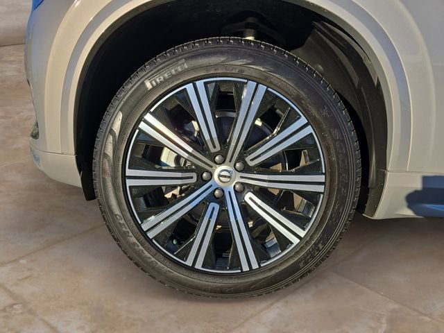 2025 Volvo XC90 Core