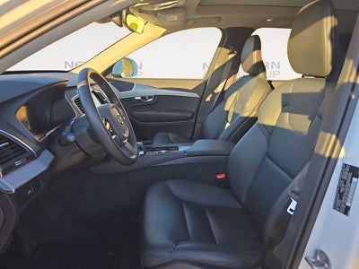 2025 Volvo XC90 Core