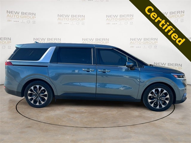 2024 Kia Carnival EX