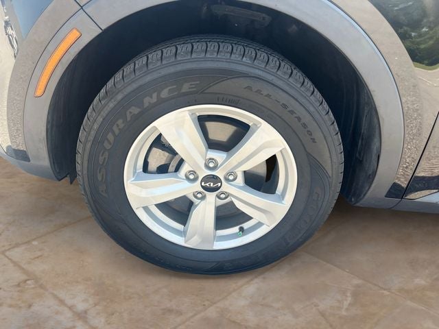 2023 Kia Sorento LX